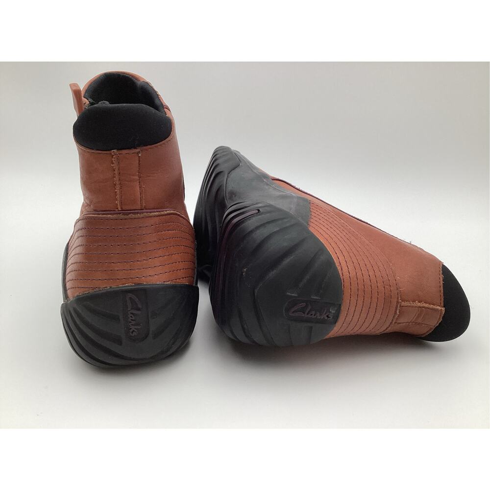 Clarks Muckers Waterproof Leather Ankle Boots Brown Zip Rubber Sole size 7 - Picture 3 of 7